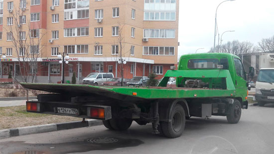 evakuatori v Луге